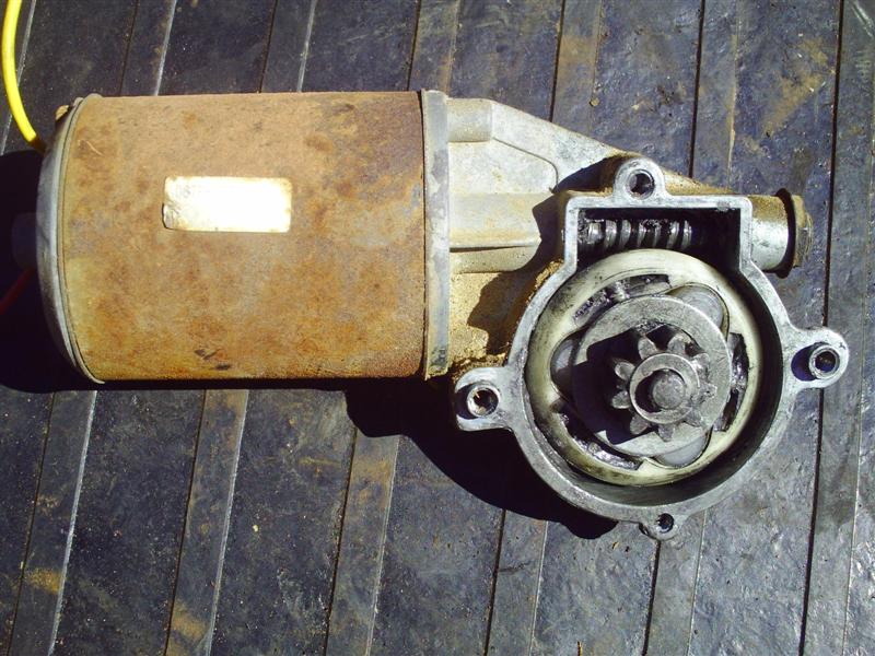 Minnesota Tailgate window motor with new torque pins and regulator